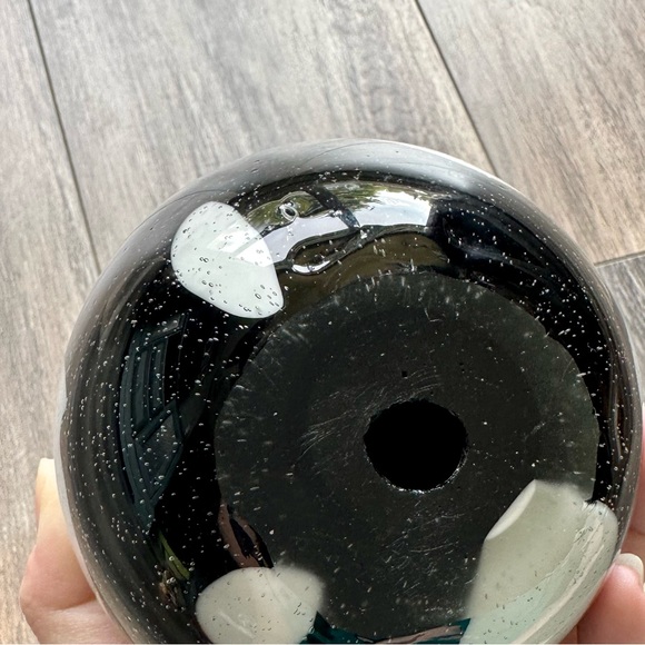 Art Glass Penguin Figurine / Paperweight - Picture 6 of 8